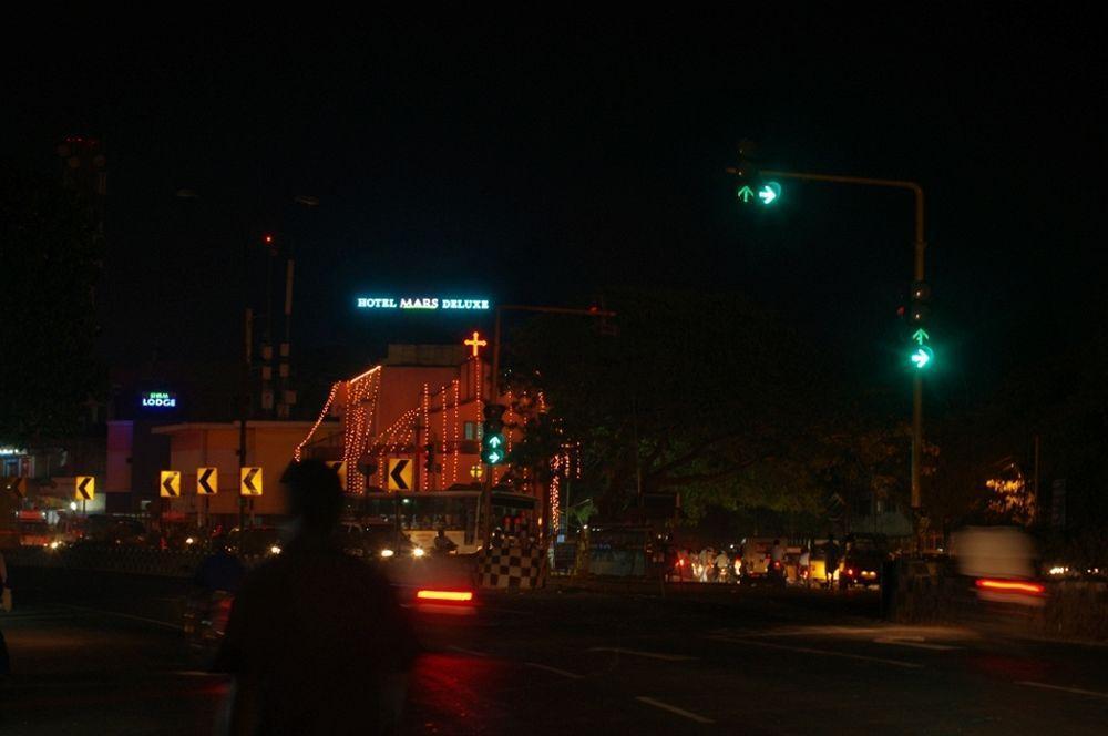 Deluxe Hotel Chennai Dış mekan fotoğraf