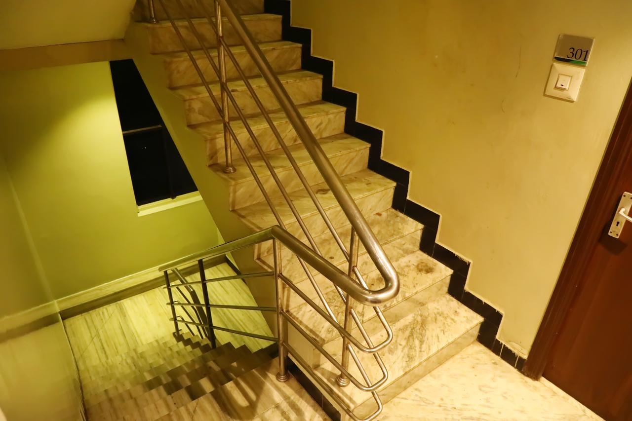 Deluxe Hotel Chennai Dış mekan fotoğraf