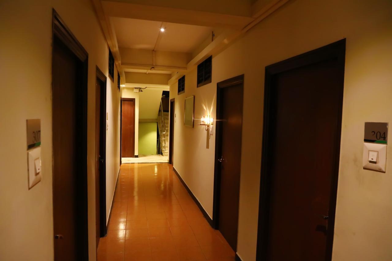 Deluxe Hotel Chennai Dış mekan fotoğraf