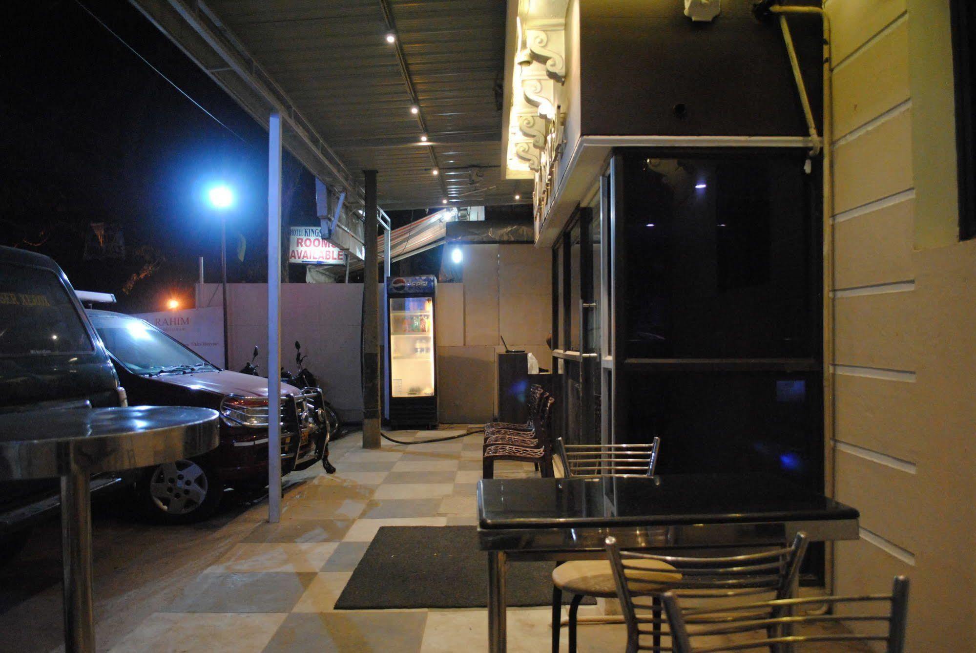 Deluxe Hotel Chennai Dış mekan fotoğraf
