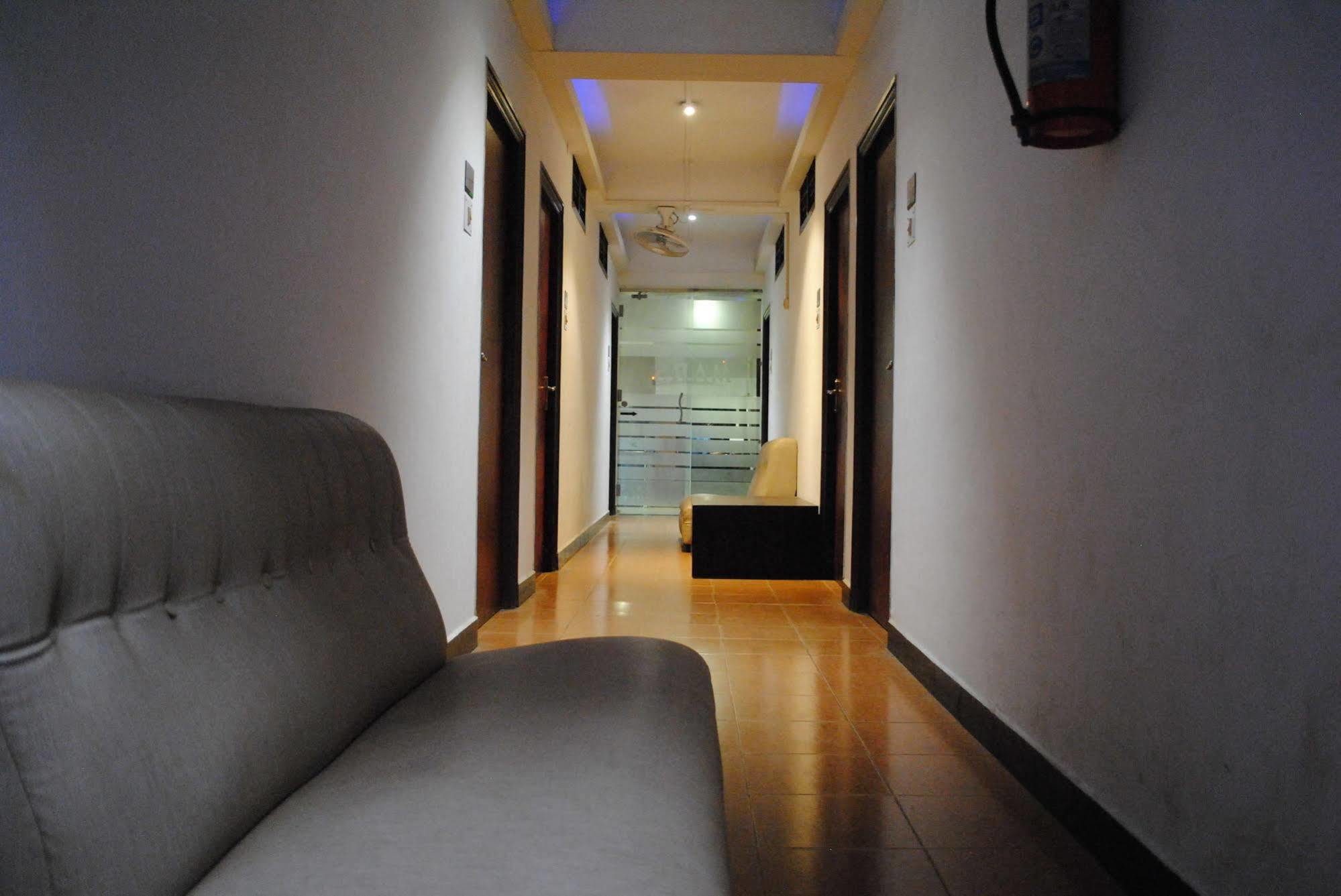 Deluxe Hotel Chennai Dış mekan fotoğraf