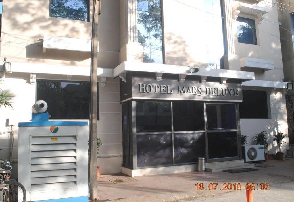 Deluxe Hotel Chennai Dış mekan fotoğraf